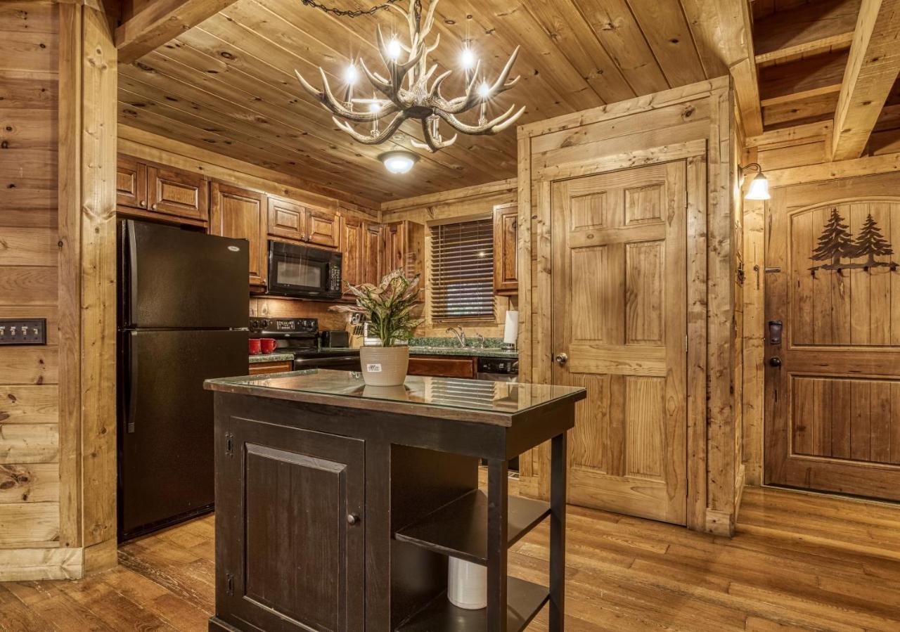 Bridgewood Cabin, Hot Tub, 1089 Of Free Attraction Tickets For Each Paid Day, Dollywood And More! Pigeon Forge Zewnętrze zdjęcie