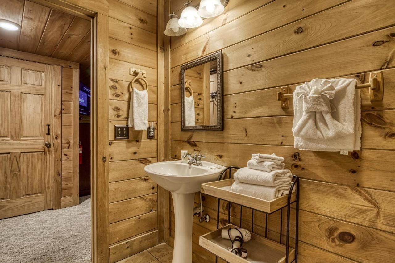 Bridgewood Cabin, Hot Tub, 1089 Of Free Attraction Tickets For Each Paid Day, Dollywood And More! Pigeon Forge Zewnętrze zdjęcie